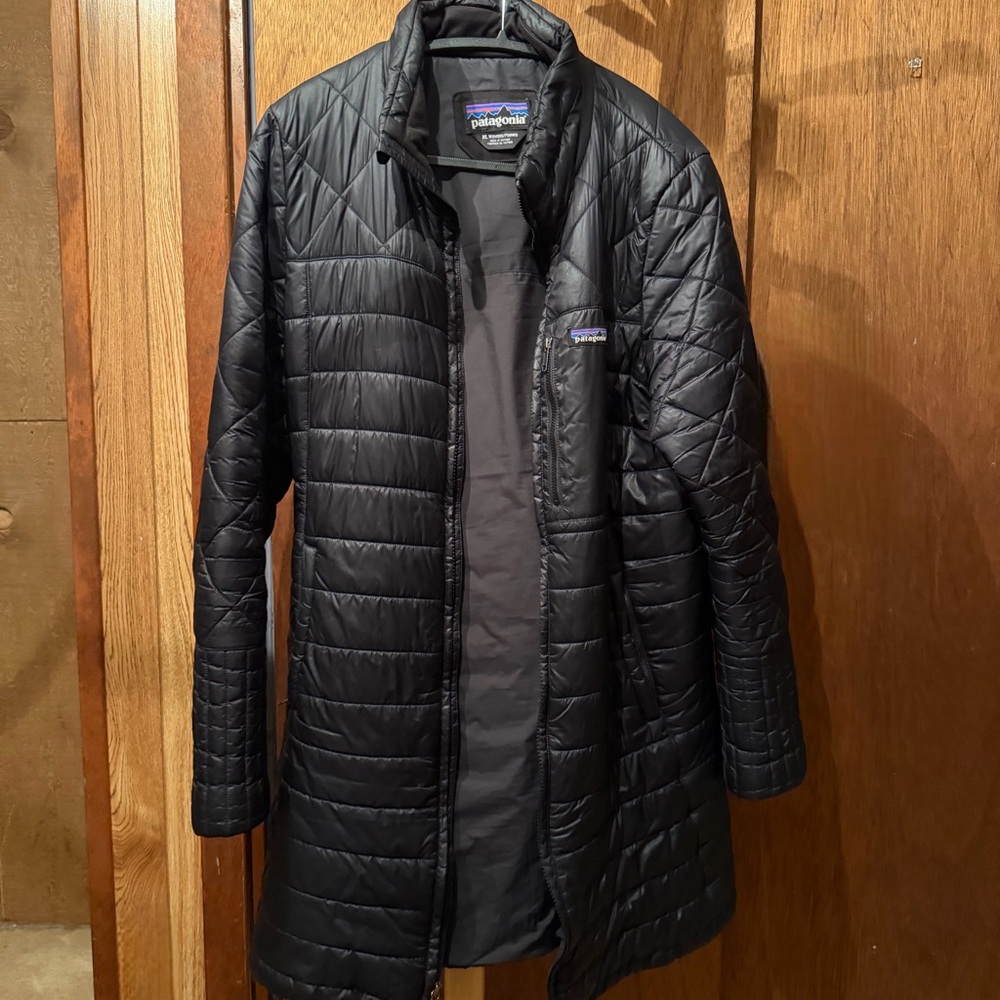 Patagonia Black Quilted Long Puffer Jacket - Picture 5 of 7